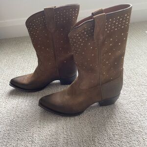 Frye Sasha Mid stud suede boot, size 10